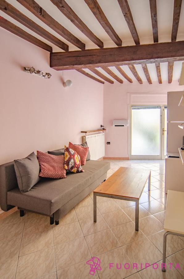 Inzani 8 * Parma